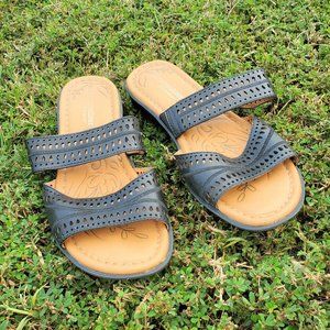 Black Leather Naturalizer Sandals